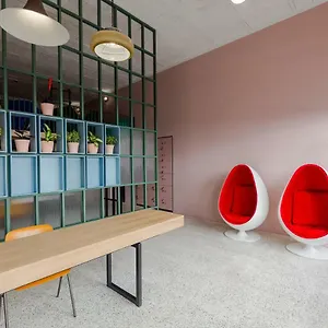https://back2me.batumihotels.net