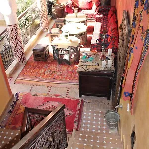 riad-makene-mouchkill.marrakeshhotelsmorocco.com/